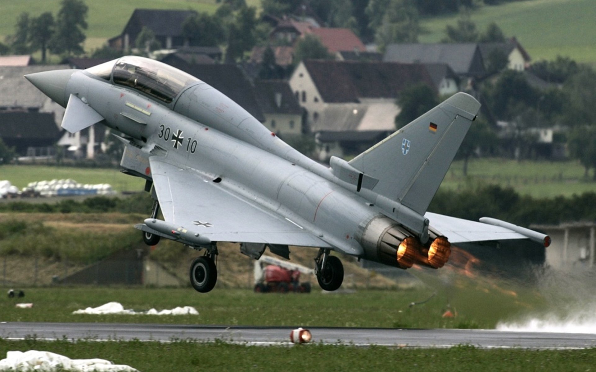 班凯罗比肩四双传奇，快船团队攻势席卷汽车城